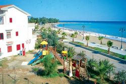 Mansarda a 50 metri dal mare a marina di mandatoriccio in calabria in  un villaggio turistico