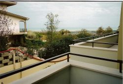 APPARTAMENTO SIGNORILE 120 MQ. in collina vista mare