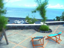 Fittasi Villa/Casa Vacanze sulla spiaggia di Stromboli