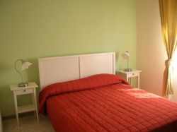 Sirolo centro con giardino